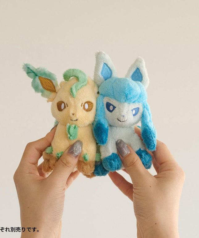 Pokémon Leafeon Carabiner Mascot Plush Kyechain
